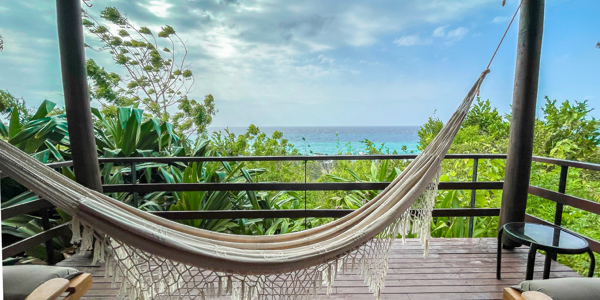 on-vacation-colombia-destino-nacional-san-andres-acantilado-hamaca-9
